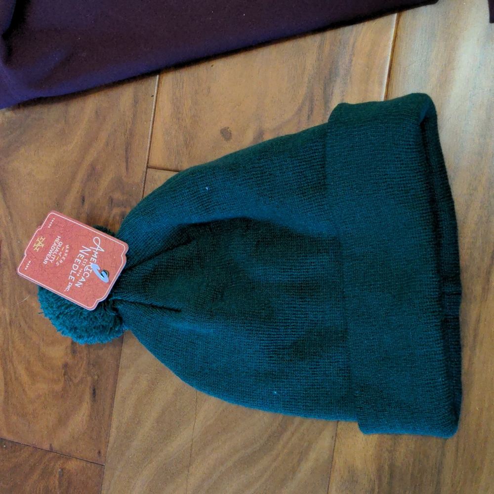NWT Nordstrom American Needle Green Rib Knit Beanie Pom  One Pom New With Tags